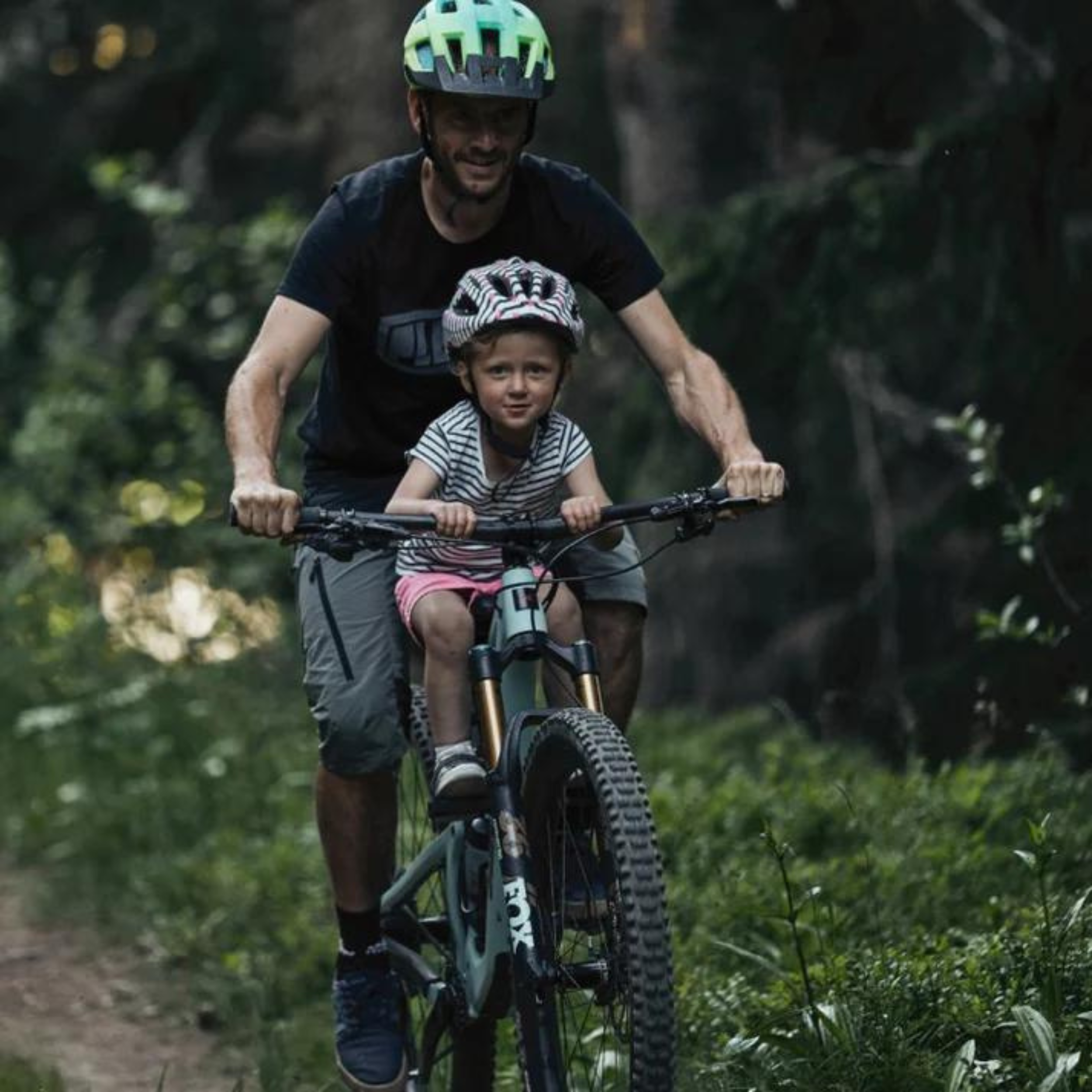 RideBuddy™ | Front-Kindersitz mit Schnellverschluss